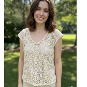 Design History Cream Lace Blouse. SIZE L